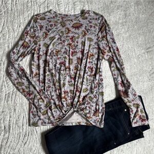 Like New!😍 LOFT Floral Long Sleeve Top with Red & Green Accents